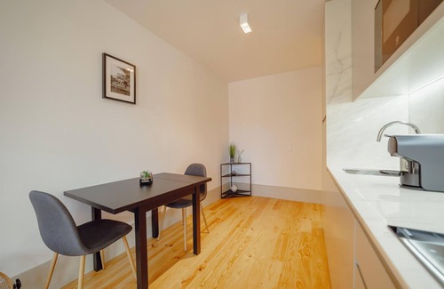 Lapa Apartment | Legacy Oporto Design Apartment H by Vacationy
