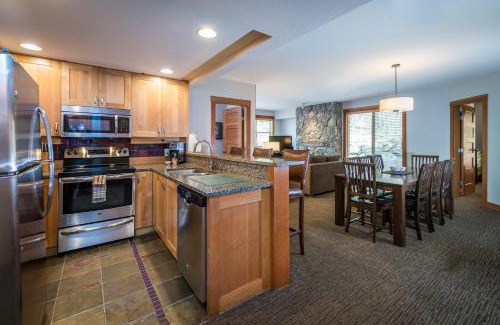 Whistler Creekside Apartment | Legends