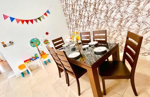 Medini Apartment | Legoland-4mins Walk-Spacious-Kids Friendly with Bathtub@ Happy Travel- AFINITY RESIDENCY
