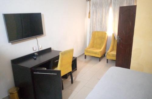 Ofin Hotel | LEKKI ASTOR HOTELs
