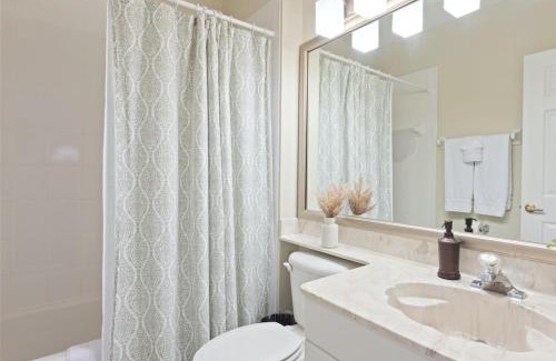 Naples Apartment | Lely Greenlinks Top Floor - on Golf Course, Minutes from Beaches, Downtown!