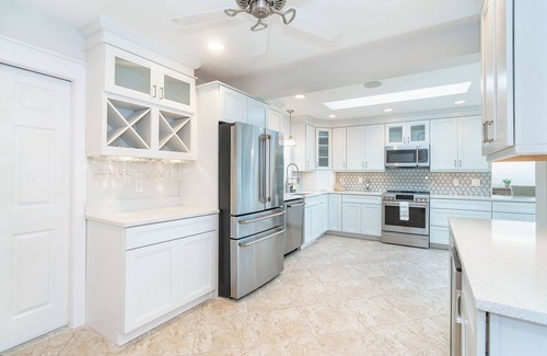 Point of Pines House | Lemon Bay Retreat-Boat/Jet Ski Hoist!