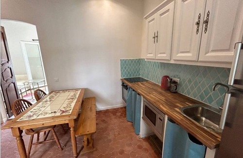 Cotignac Apartment | LemonTree Terrace village centren
