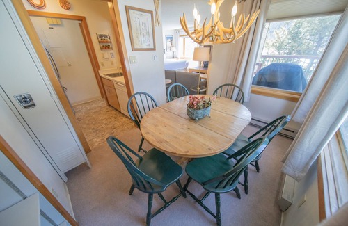 Lakeside Village Apartment | Lenawee 1728