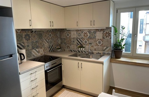 Old Town Apartment | Lenko Verde Apartment by Estia