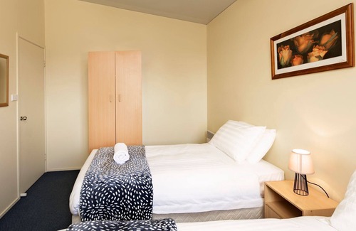 Jindabyne Cottage | Leo's Cottage - Pet Friendly