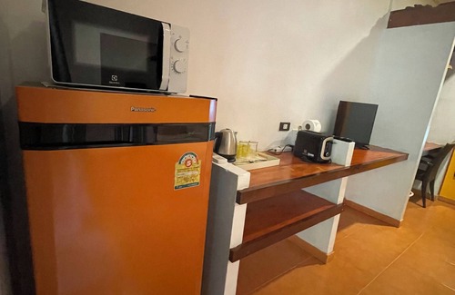Nai Harn Apartment | Leon Oasis resort: 3 Pool Bungalows on Nai Harn beach road, Rawai, Phuket