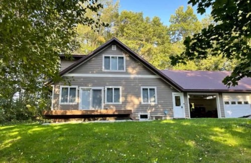 Decorah House | Leonard’s peaceful place