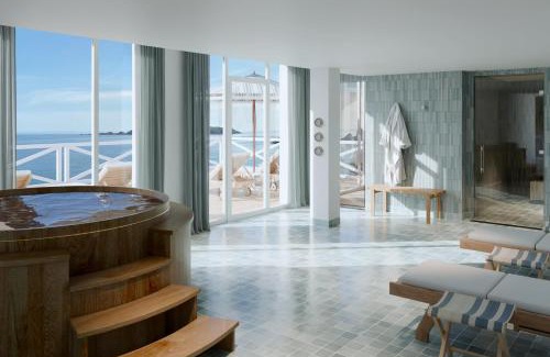 Perros-Guirec Hotel | Les Bassans