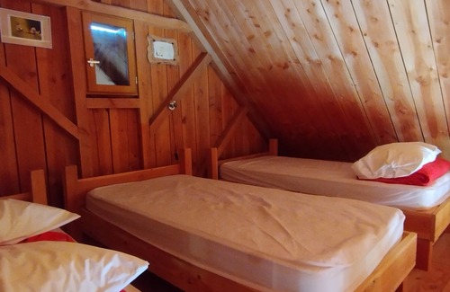 Massat Ski Chalet | Les Cabanes de Souègnes Chalet le Pinson