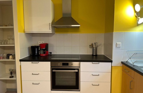 Chilly-le-Vignoble Apartment | Les Carnets de Voyages, a comfortable artists' residency!
