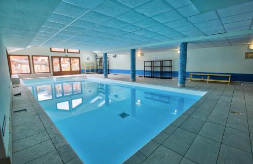Flumet Apartment | Les Chalets Des Evettes - Appartement dans une résidence avec piscine au pied des pistes MAE-3264