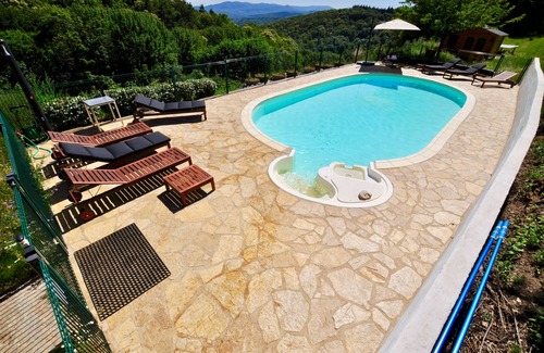 Riols Cottage | Les Coumayres - Rustic and charming farmhouse with panoramic mountain views, immersed in beautiful n