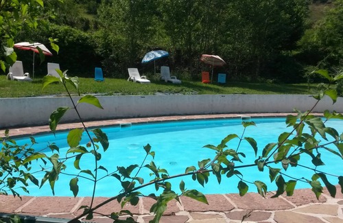 Camares House | Les Gîtes du Rougier: Green vacations for all! Swimming pool, tennis court and wifi