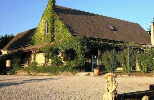 Molieres House | Les Hauts de St Jean : Gîte de 15 Pers Dans Ferme Périgordine - Grande Piscine