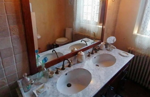 Castelsarrasin Bed & Breakfast | Les Hirondelles - Ferme Fortifiée Avec Piscine!