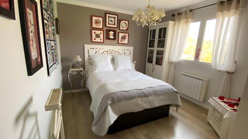 Saint-Aubin-de-Medoc Bed & Breakfast | Les Hortensias Du Monastère
