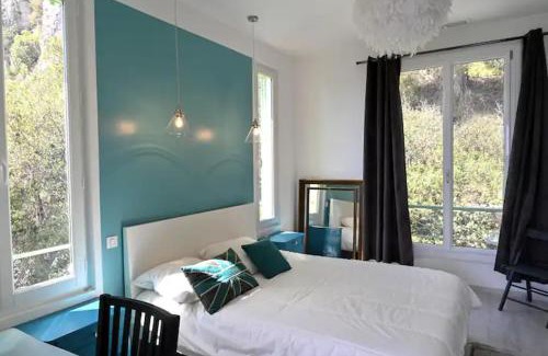 Villefranche-sur-Mer Apartment | Les Lucioles - Vue mer, AC, Wi-Fi, 4 pers