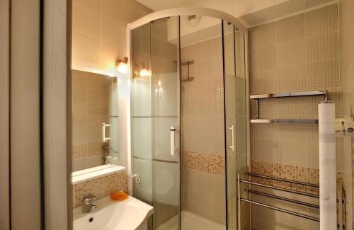Reberty Apartment | Les Menuires: Appart 2 pièces+Coin Montagne, 5 pers, Ski aux pieds, Balcon, Ascenseur - FR-1-178-116