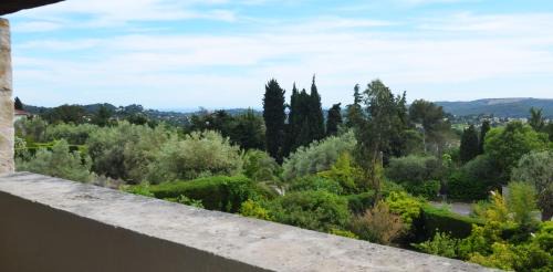 Saint-Paul-de-Vence Bed & Breakfast | Les Orangers