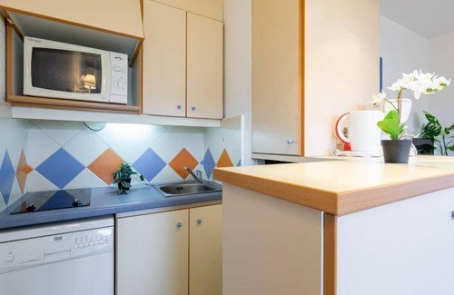 Sainte-Maxime City Centre Apartment | Les Platanes by Interhome