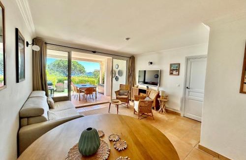 Les Restanques Apartment | Les Restanques vue mer Bastide rez jardin 3021