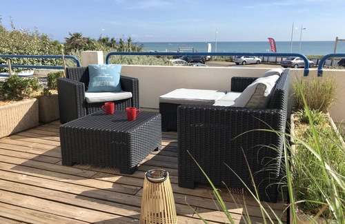 Chateau-d'Olonne Apartment | LES SABLES D'OLONNES APARTMENT 4 people with terrace and real sea view
