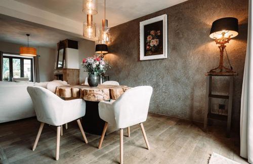 Bohon House | Les Soeurettes
