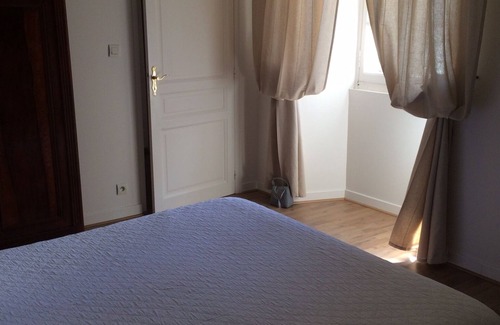 Donnazac Bed & Breakfast | Les Vents Bleus Gîte Raisin