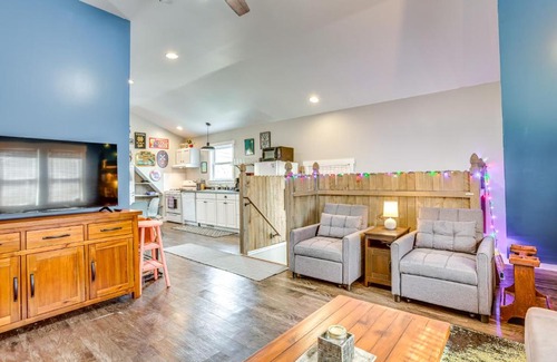 Frankfort Apartment | Less Than 1 Mi to Beach Quirky and Central Apt in Frankfort
