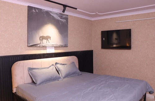 Vasant Kunj Apartment | LET'STAY VASANTKUNJ DELHI