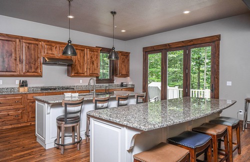 Waterfront Greens House | Let the Good Times Roll | Lakefront + Indoor Pool, Hot Tubs & Fire Pit!