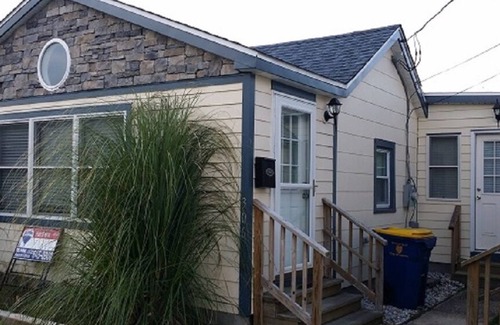 Lewes Cottage | Lewes Beach - This home is just steps away from the sand and water!