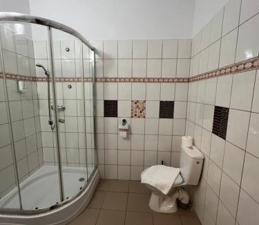 Wilanow Bed & Breakfast | Lezzet PG B&B &TurkishRestaurant