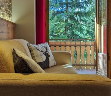 Teola Apartment | LG Apartment Livigno - Modern alpine comfort
