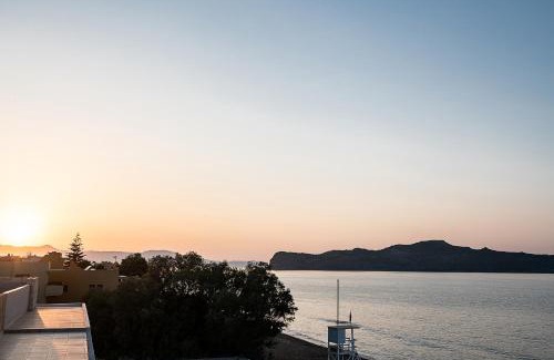 Kato Stalos Apartment | Lia Beachfront Apartments