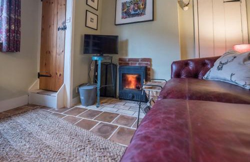 Woodbridge House | Library Cottage, Marlesford