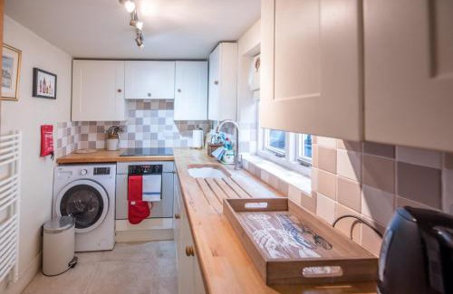 Woodbridge House | Library Cottage, Marlesford