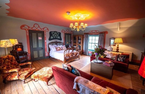 Scunthorpe Other | Library Suite: Sleeps 4
