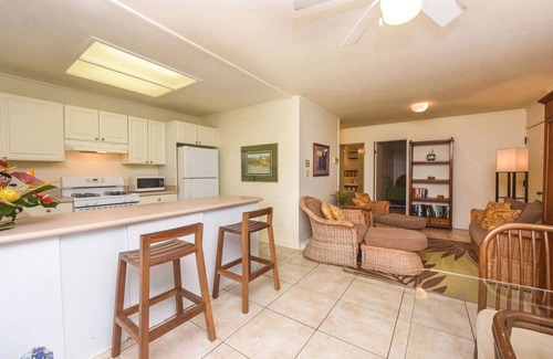 Kailua Cottage | licensed NUC no 90/TVU-0326 Serenity Beachfront Cottage