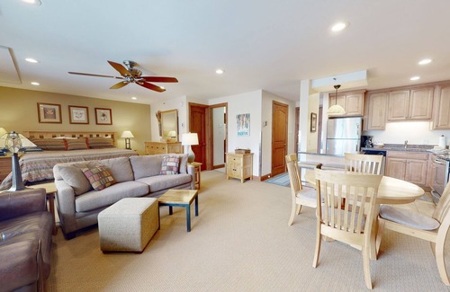 Snowmass Village Condo | Lichenhearth - CoralTree Residence Collection