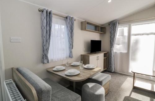 Prestatyn House | Lido Gold 205