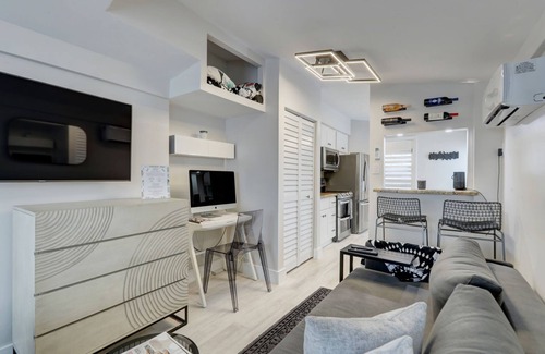 Poinsettia Heights Apartment | Life's A Beach - Gorgeous Studio - Fort Lauderdale