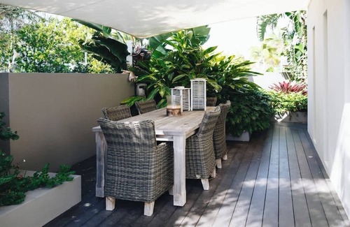 Parrearra House | Lifestyle and Location on The Island at Kawana