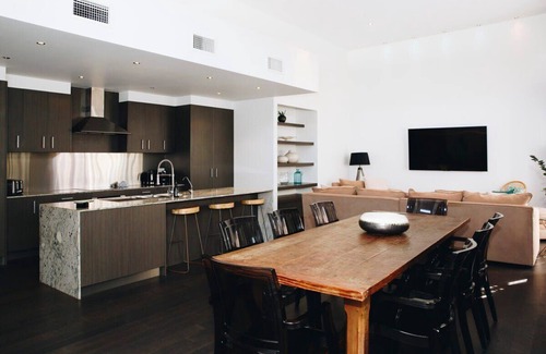 Parrearra House | Lifestyle and Location on 'The Island' at Kawana