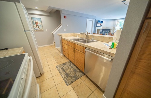 Mountain House Condo | Liftside 304