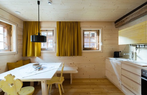 Innervillgraten Apartment | Light, air, calm, landscape. Immerse yourself in our Giatla house