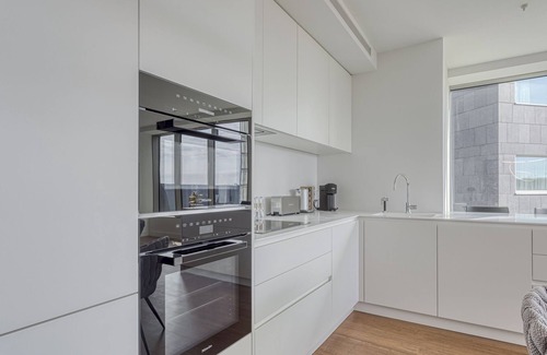 El Besos i el Maresme Apartment | Light and distinct modern living