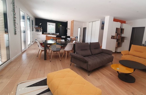 Leucate Villa | Light-filled, eco-friendly villa with garden and pool, 5 minutes from the beach
