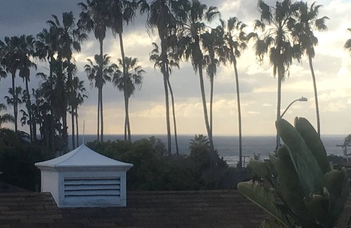 Country Club House | Light-Filled Luxury in Best Location of La Jolla
